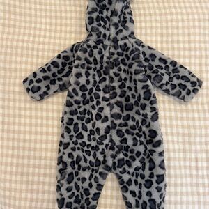Molo Gray and Black Leopard Kids Footie